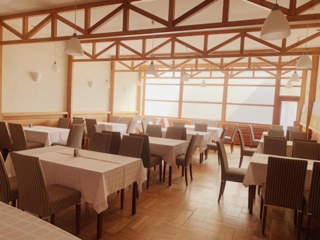 Riviera Park Hotel Balatonföldvár エクステリア 写真